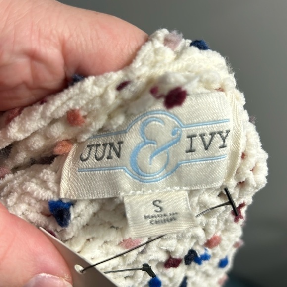 Jun & ivy knit cardigan - Picture 3 of 6